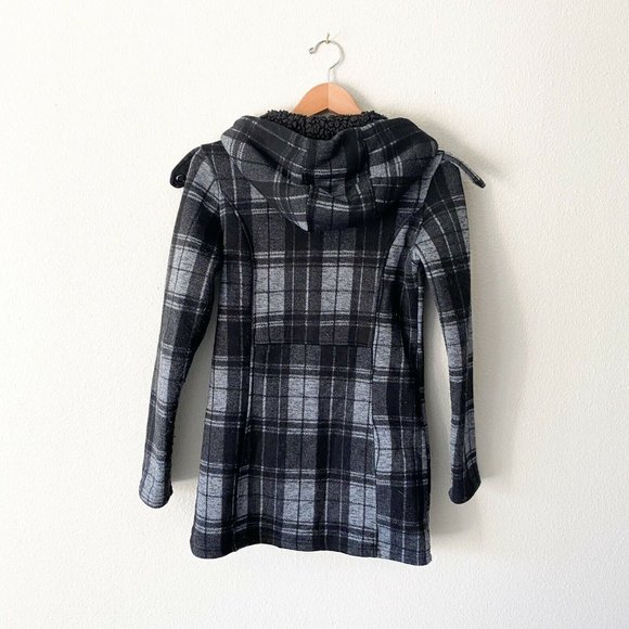 Madden Girl Black And Gray Plaid Fuzzy Fleece Trim - Picture 5 of 7